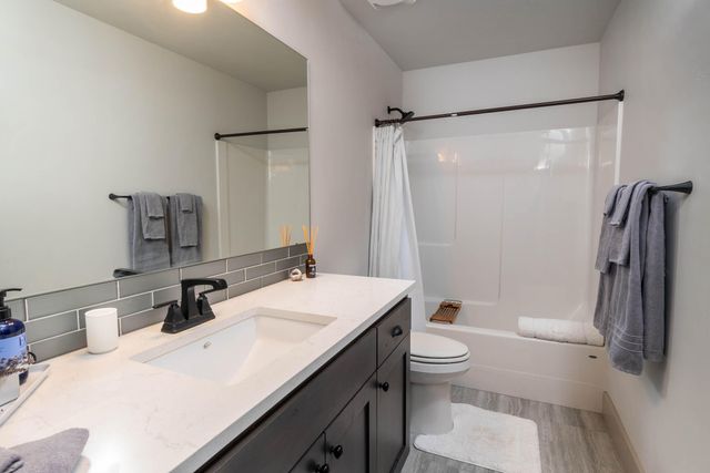 17391 SW Chaparral Drive, Powell Butte, OR 97753