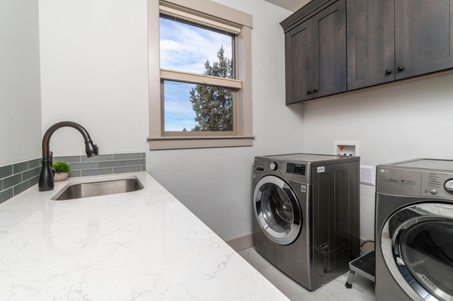 17391 SW Chaparral Drive, Powell Butte, OR 97753