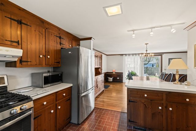 56 Fairwood Rd, Yarmouth, MA 02664