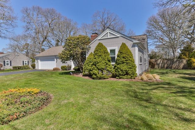 56 Fairwood Rd, Yarmouth, MA 02664