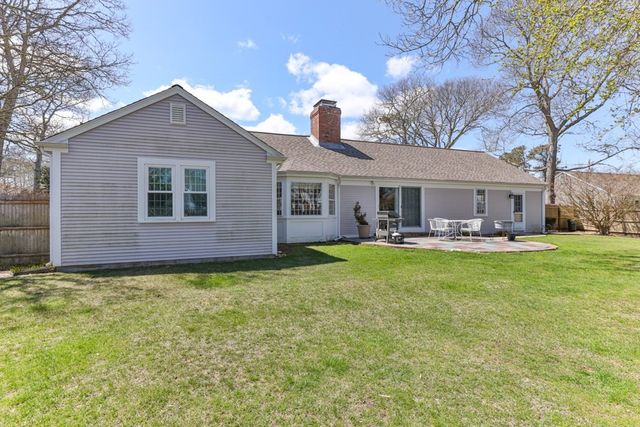 56 Fairwood Rd, Yarmouth, MA 02664