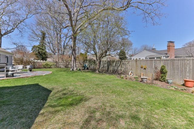 56 Fairwood Rd, Yarmouth, MA 02664
