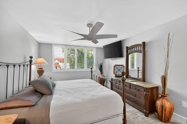 104 Half Moon Circle D2, Hypoluxo, FL 33462