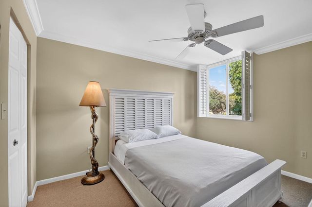 104 Half Moon Circle D2, Hypoluxo, FL 33462