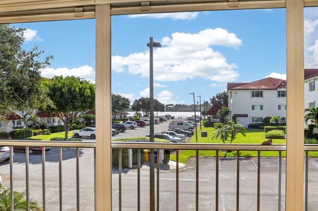 104 Half Moon Circle D2, Hypoluxo, FL 33462