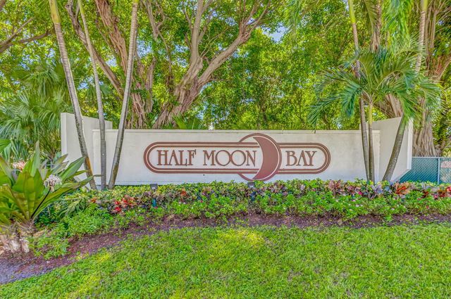 104 Half Moon Circle D2, Hypoluxo, FL 33462