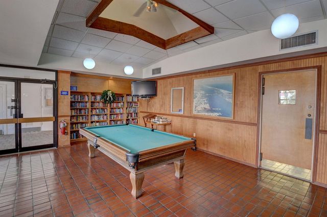 104 Half Moon Circle D2, Hypoluxo, FL 33462
