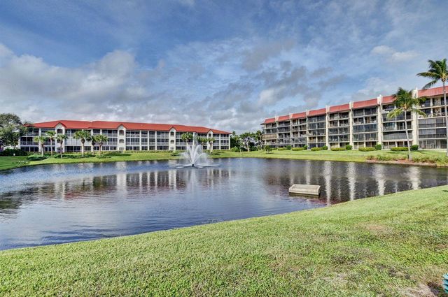 104 Half Moon Circle D2, Hypoluxo, FL 33462