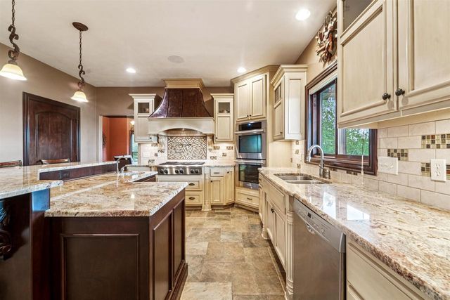 W9071 BLACK OTTER COURT, Hortonville, WI 54944