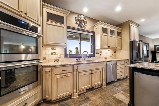 W9071 BLACK OTTER COURT, Hortonville, WI 54944