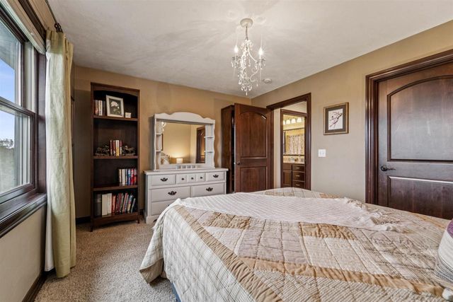 W9071 BLACK OTTER COURT, Hortonville, WI 54944