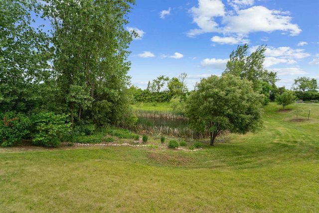 W9071 BLACK OTTER COURT, Hortonville, WI 54944