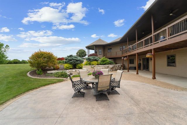W9071 BLACK OTTER COURT, Hortonville, WI 54944