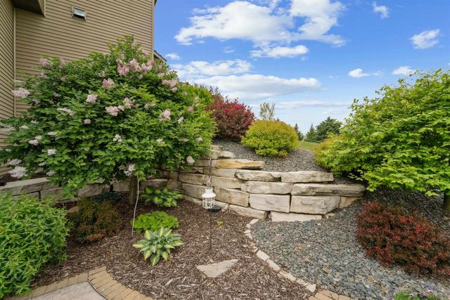 W9071 BLACK OTTER COURT, Hortonville, WI 54944