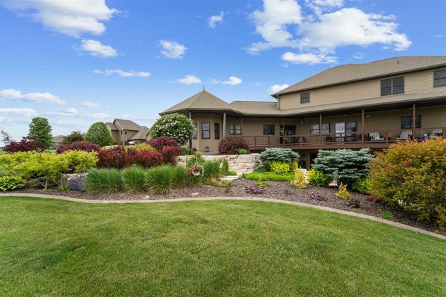 W9071 BLACK OTTER COURT, Hortonville, WI 54944