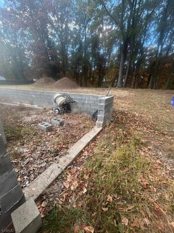 205 Park St, Franklin Twp., NJ 08873