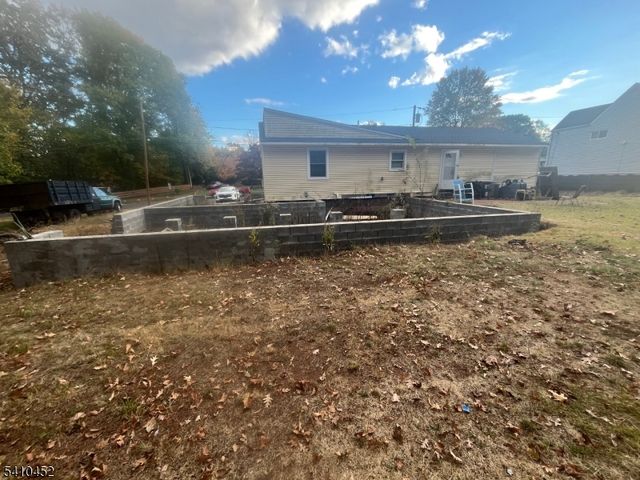 205 Park St, Franklin Twp., NJ 08873