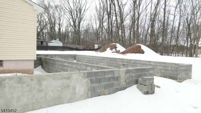 205 Park St, Franklin Twp., NJ 08873