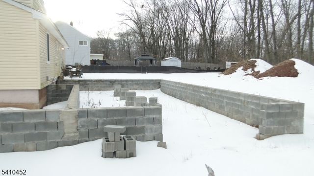 205 Park St, Franklin Twp., NJ 08873