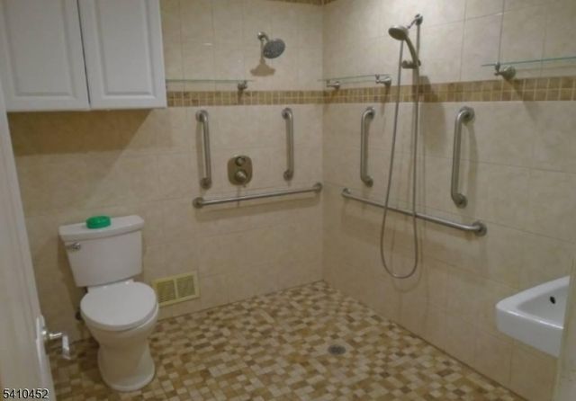 205 Park St, Franklin Twp., NJ 08873