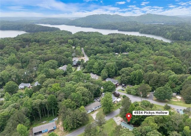 4934 Pickys SE Hollow, Acworth, GA 30102