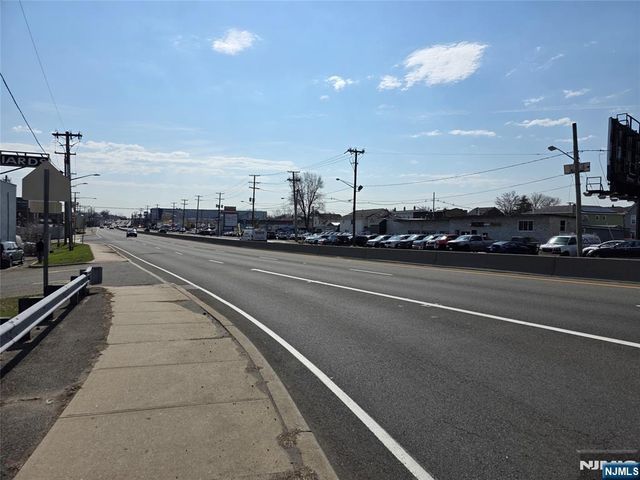 61 Us Highway 46, Lodi, NJ 07644