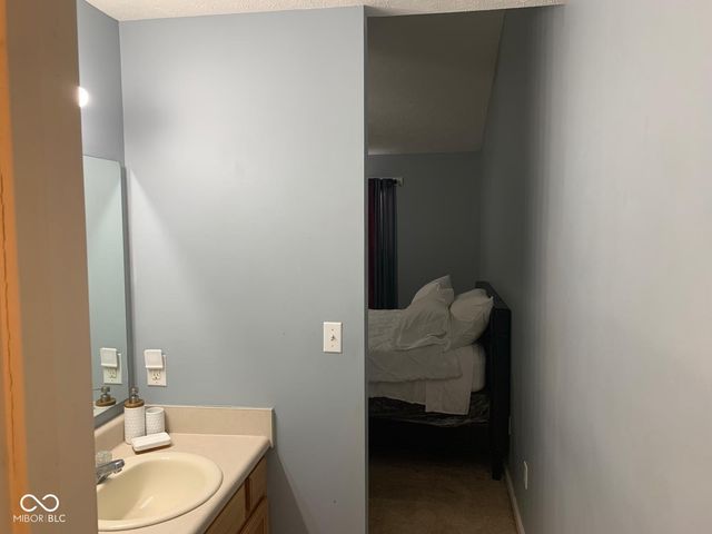 4813 Kelvington Drive, Indianapolis, IN 46254