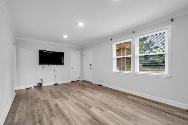 7453 Harrow Dr, Nashville, TN 37221