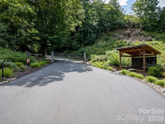 1230 Arborcrest Way, Swannanoa, NC 28778
