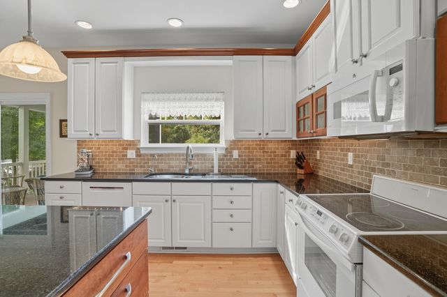 1730 Briam Court, Valparaiso, IN 46383