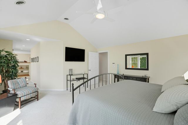 1730 Briam Court, Valparaiso, IN 46383