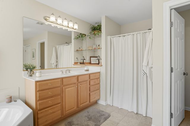 1730 Briam Court, Valparaiso, IN 46383