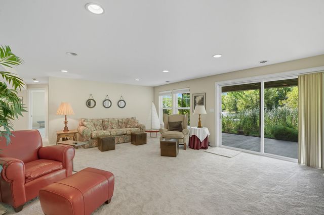 1730 Briam Court, Valparaiso, IN 46383