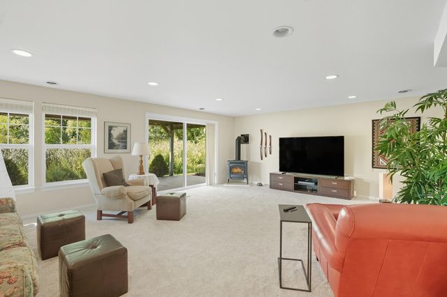 1730 Briam Court, Valparaiso, IN 46383