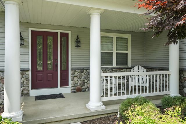 1730 Briam Court, Valparaiso, IN 46383