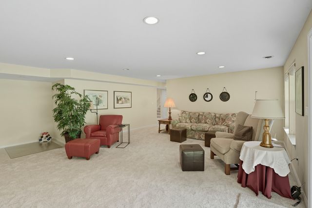 1730 Briam Court, Valparaiso, IN 46383
