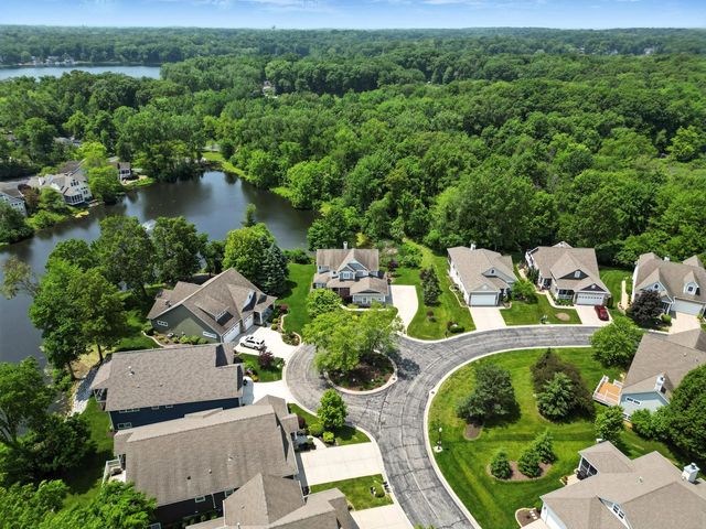 1730 Briam Court, Valparaiso, IN 46383