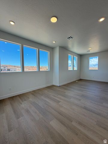 915 W GOLD RIDGE LANE, St. George, UT 84790