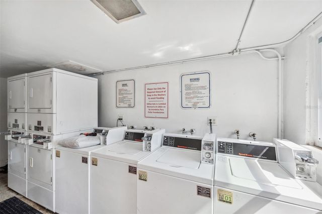 2 N FERNWOOD AVENUE 24, Clearwater, FL 33765