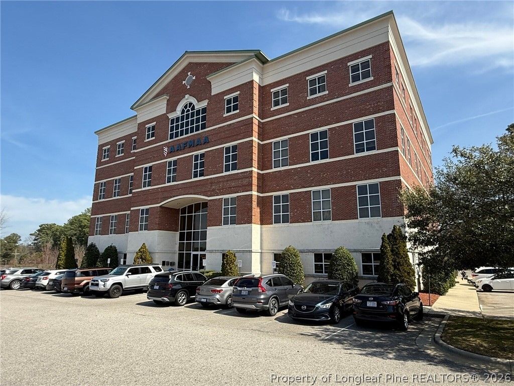 639 Executive Place 202, Fayetteville, NC 28305 — photo 2