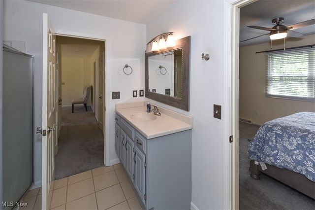 9945 Twelve Oaks Circle, Strongsville, OH 44136