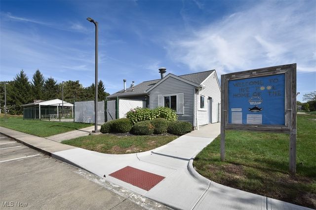 9945 Twelve Oaks Circle, Strongsville, OH 44136