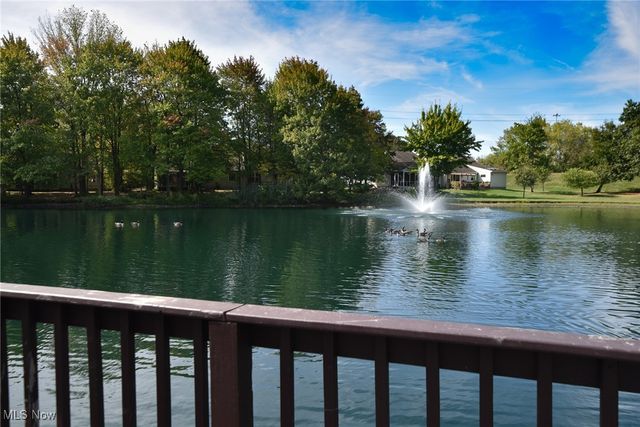 9945 Twelve Oaks Circle, Strongsville, OH 44136