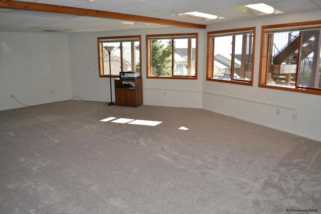 6231 KEMP HILL DR, Cheyenne, WY 82009