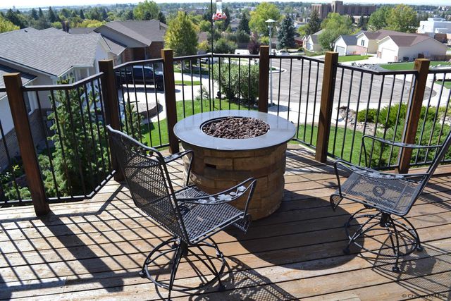 6231 KEMP HILL DR, Cheyenne, WY 82009