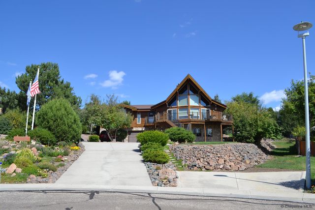 6231 KEMP HILL DR, Cheyenne, WY 82009