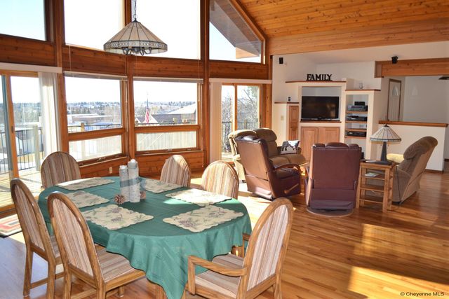 6231 KEMP HILL DR, Cheyenne, WY 82009