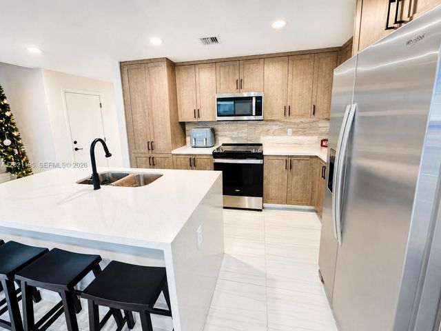 1312 NW 3rd St 1312, Florida City, FL 33034