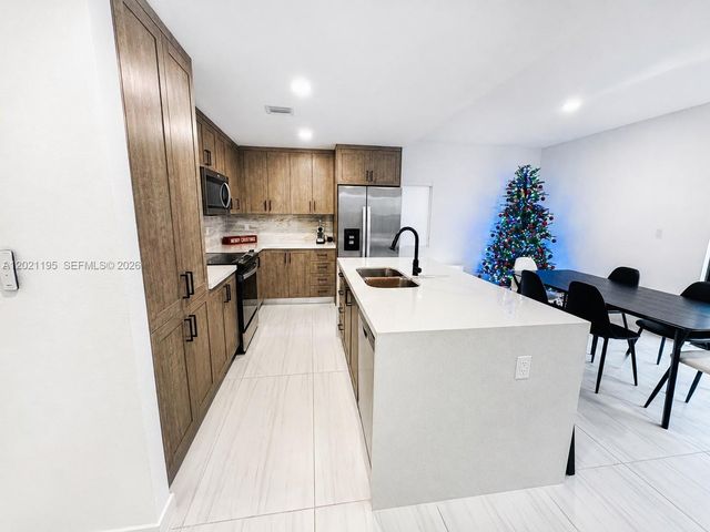 1312 NW 3rd St 1312, Florida City, FL 33034