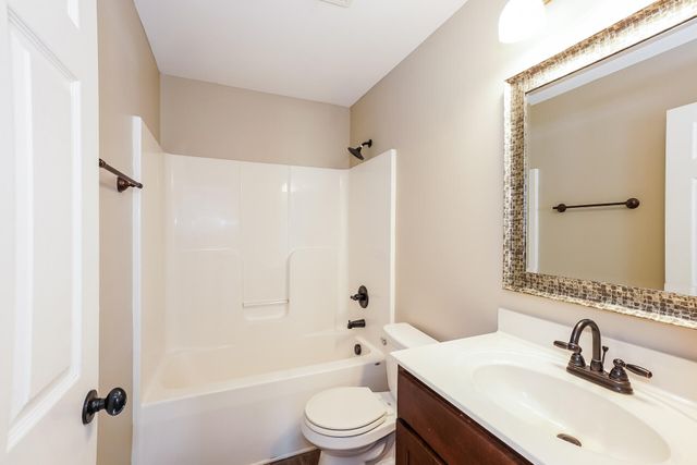 201 Bob White Trail, Oak Grove, KY 42262